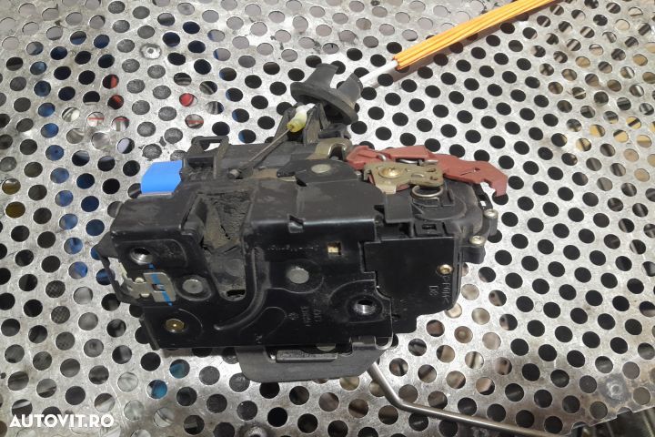Broasca usa fata dreapta 4E1837016 4E1837016 Audi A3 8P/8PA [facelift - 3