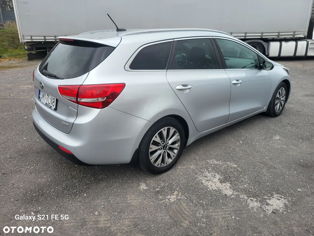 Kia Ceed Cee'd 1.6 CRDi L Business Line DCT - 4