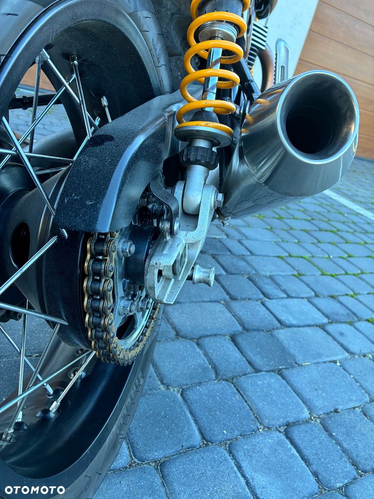 Triumph Thruxton - 17