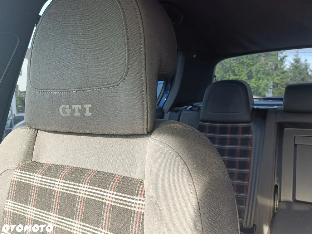 Volkswagen Golf 2.0 GTI - 3