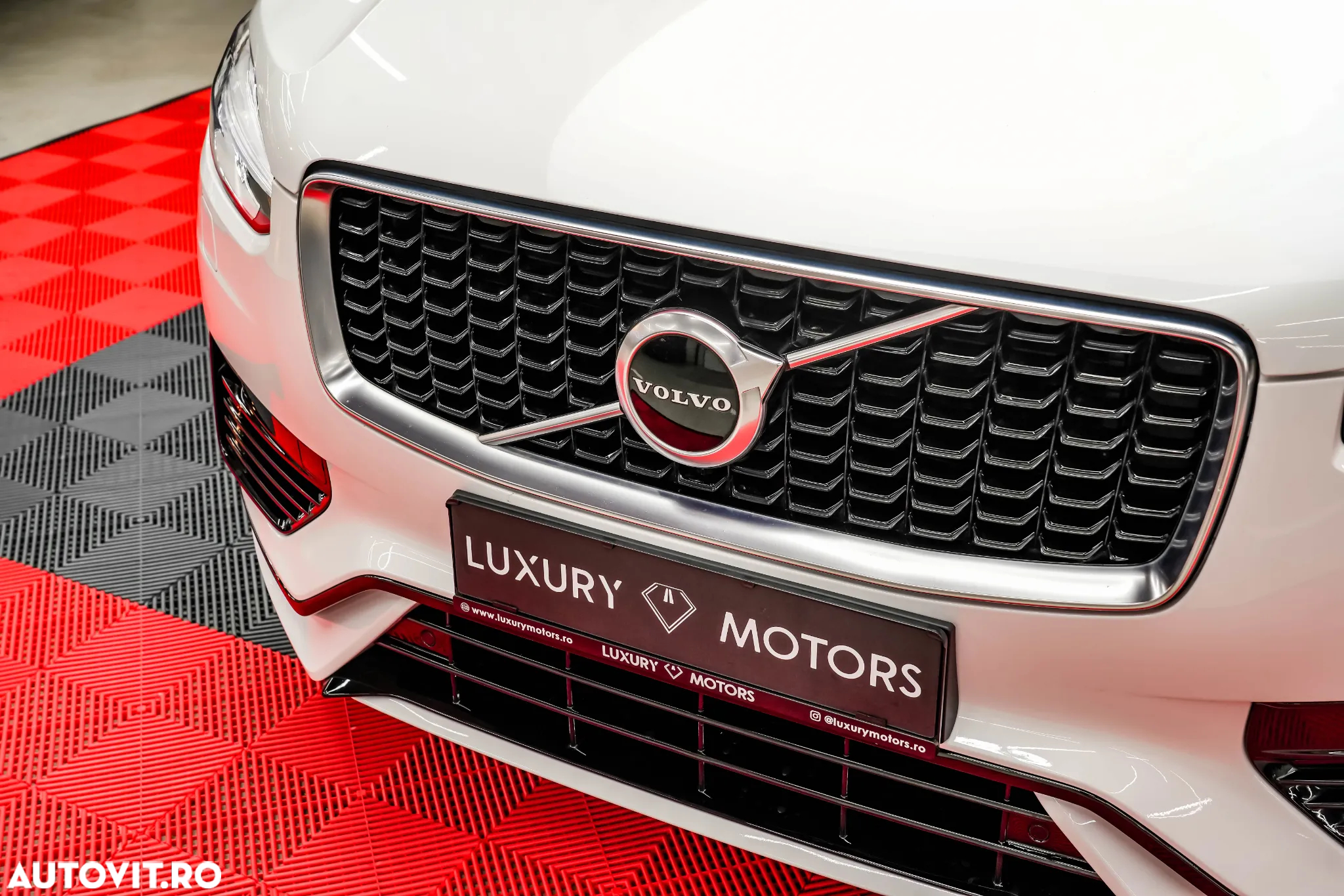 Volvo XC 90 AWD T8 Twin Engine Geartronic RDesign - 23