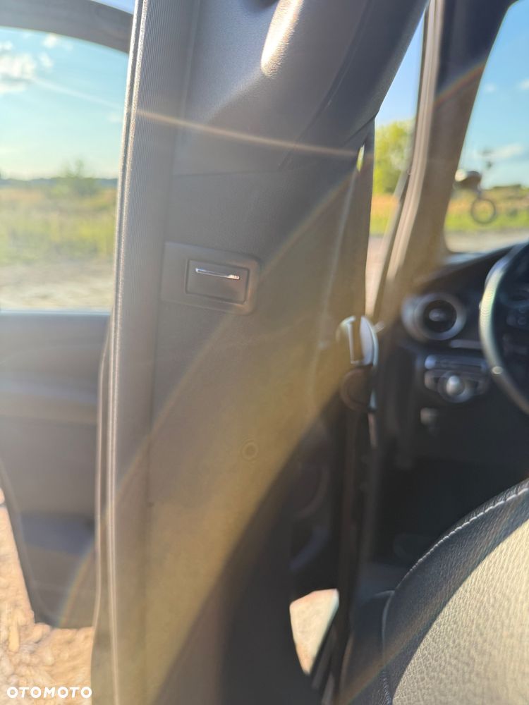Mercedes-Benz Klasa V 300 d 4-Matic 9G-Tronic (długi) - 22
