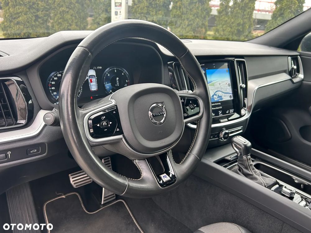 Volvo V60 B4 D R-Design - 18