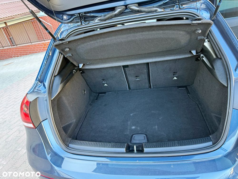 Mercedes-Benz Klasa A 180 7G-DCT AMG Line - 11