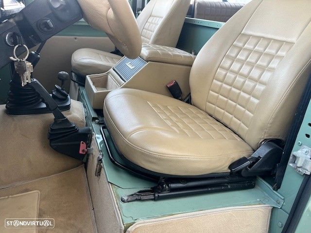 Land Rover Defender 90 2.5 TDi Metal Top - 17