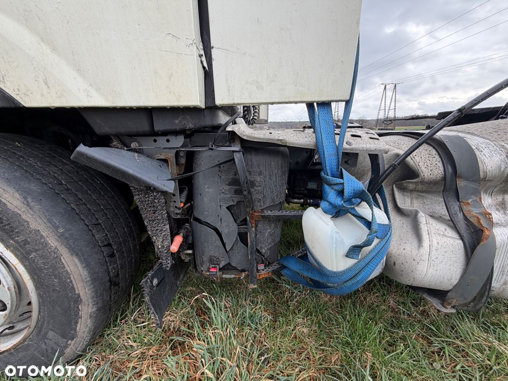 DAF 106 - 18