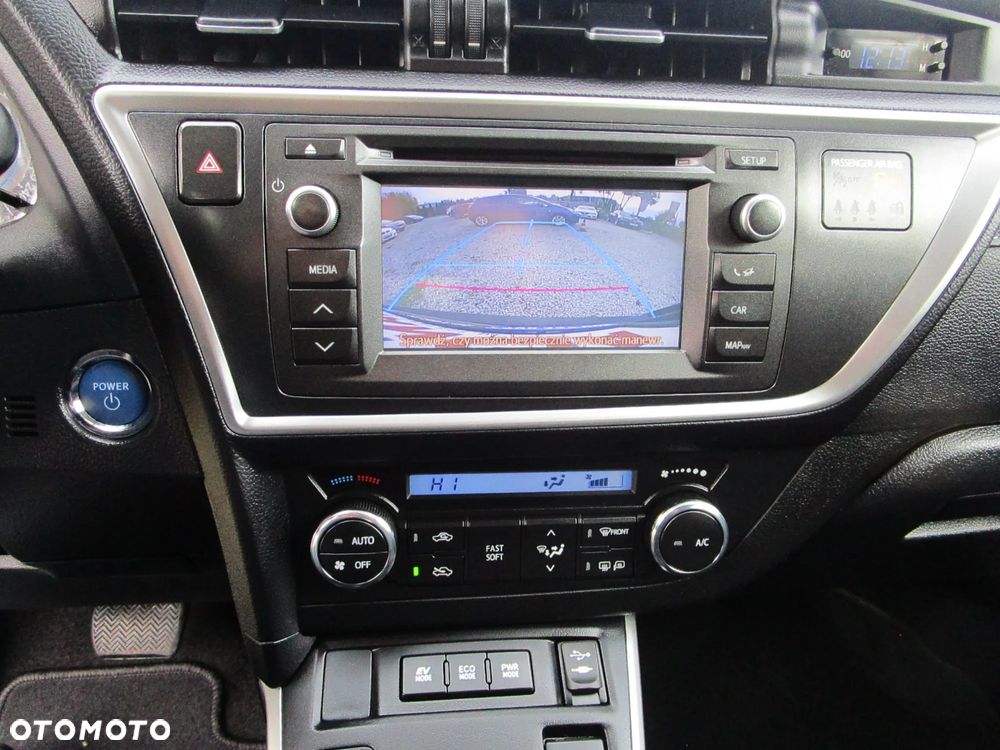 Toyota Auris - 25