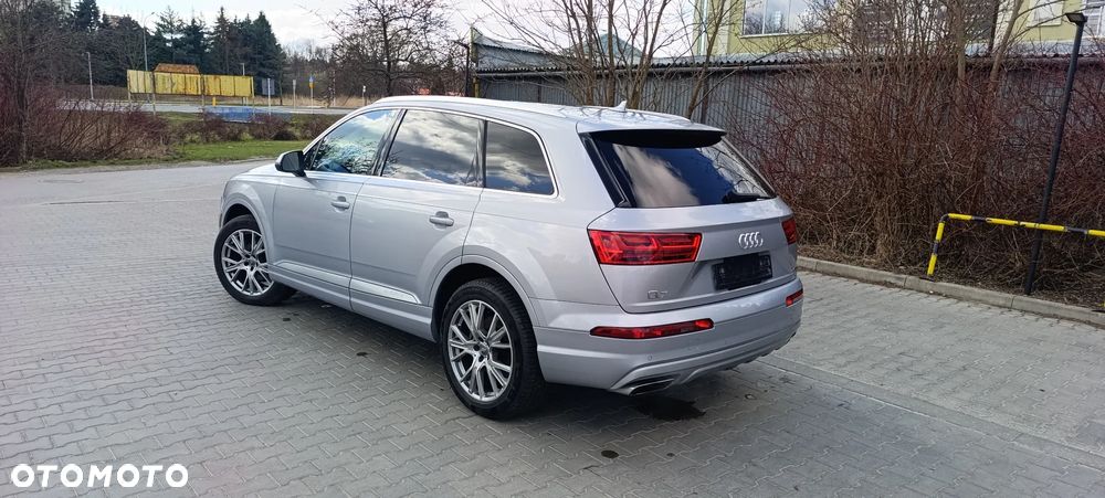 Audi Q7 - 10