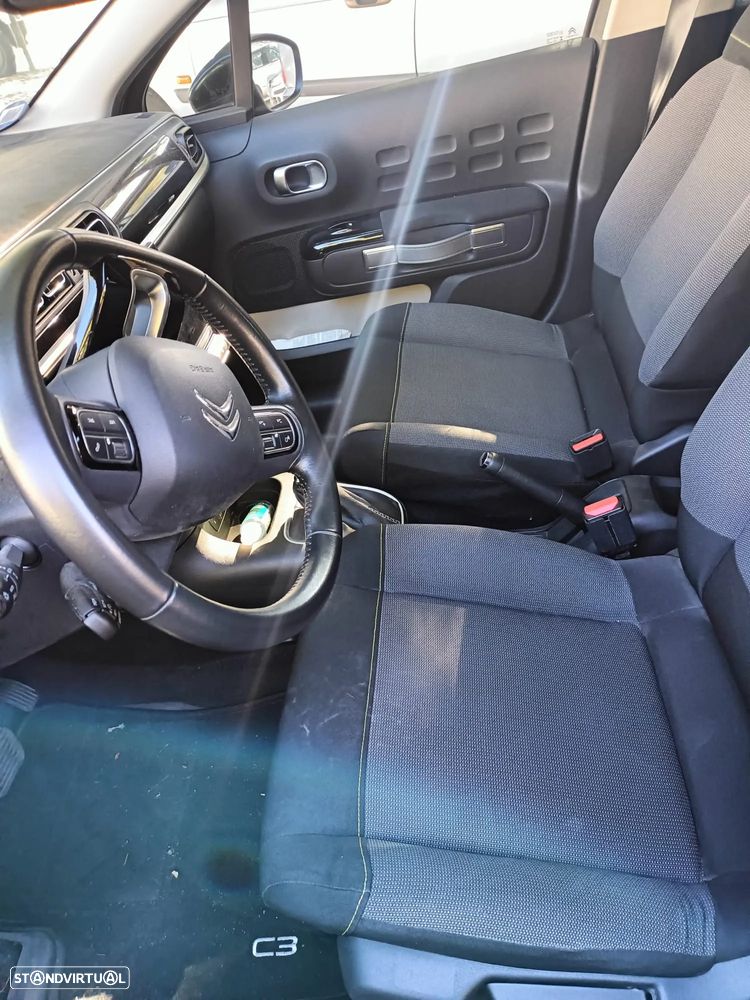 Citroën C3 1.2 PureTech Shine EAT6 - 10