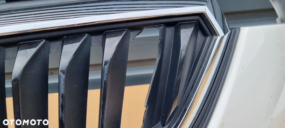 SKODA SCALA 2019- Zderzak przód oryginał MB380 - 5
