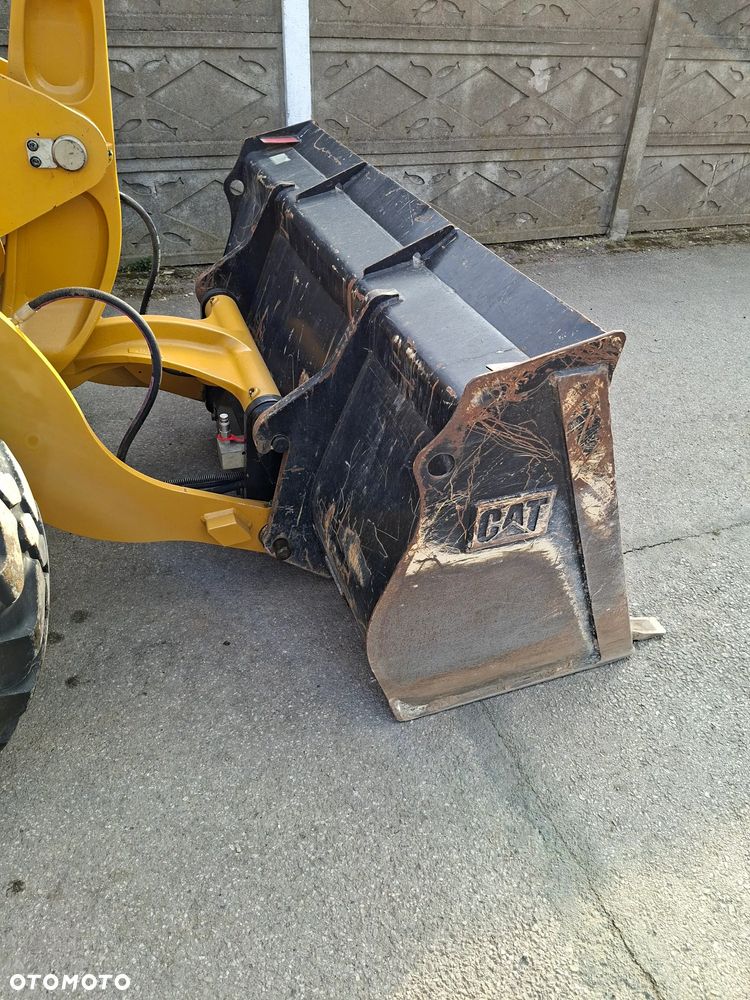 Caterpillar CAT 906 M - 28