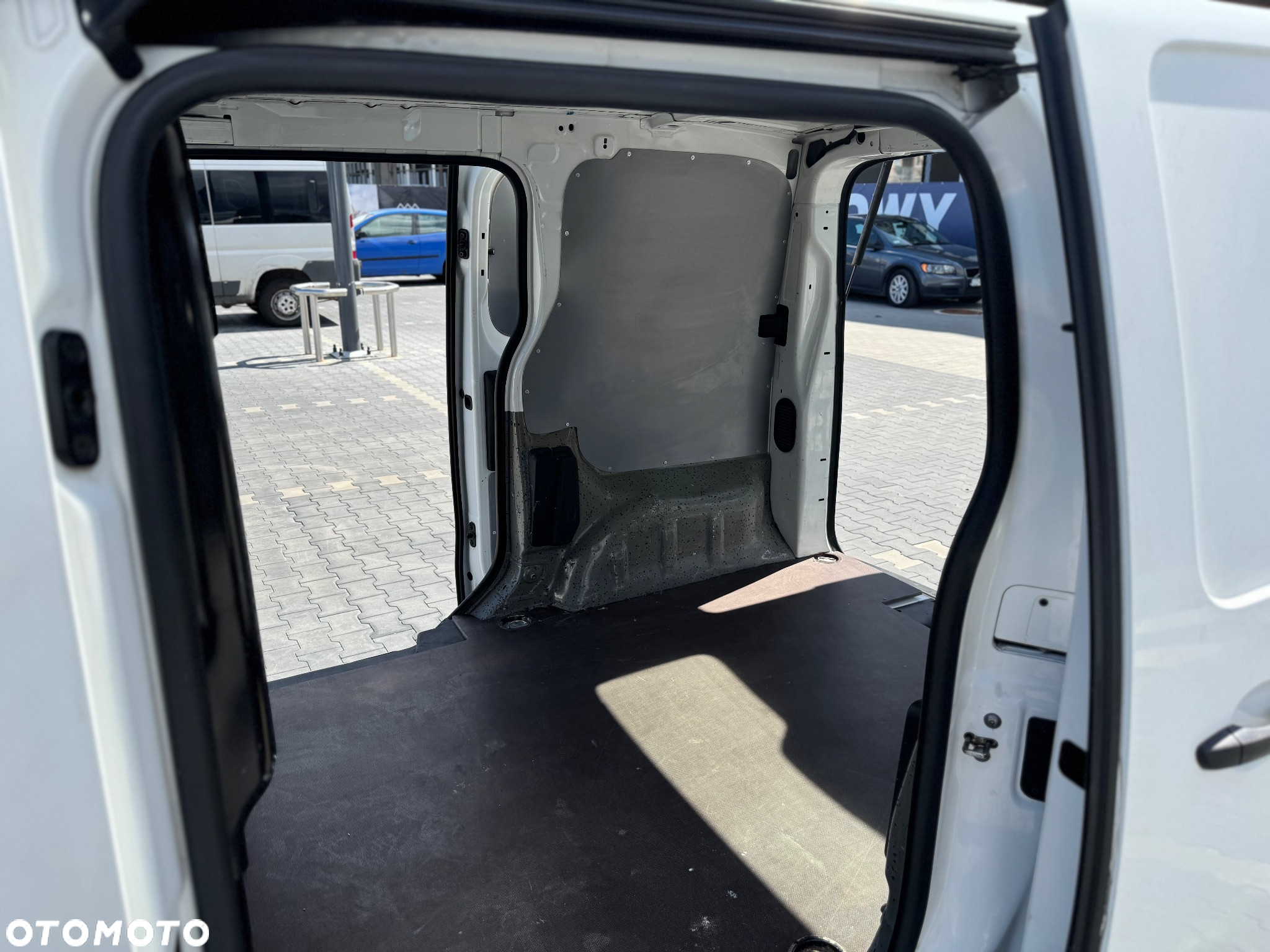 Toyota ProAce Kombi 1.6 D-4D Medium 2,7t - 23