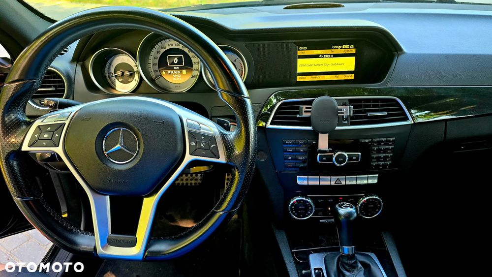 Mercedes-Benz Klasa C 250 CDI 4Matic 7G-TRONIC Avantgarde Edition - 14