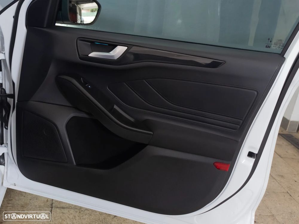 Ford Focus 1.0 EcoBoost MHEV ST-Line Aut. - 11
