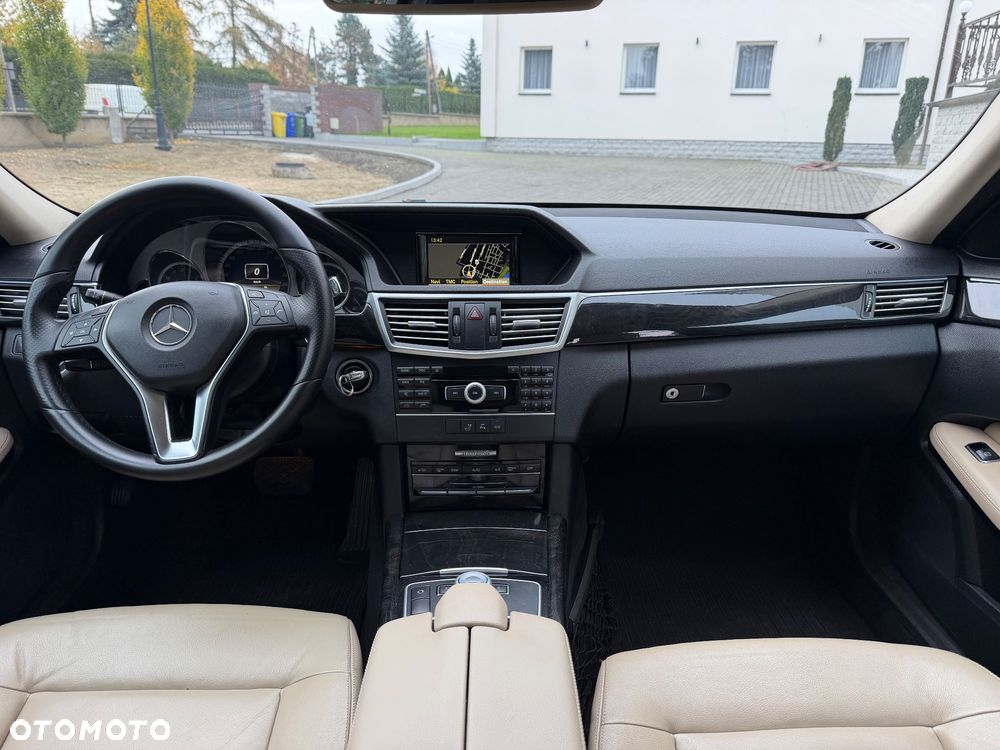 Mercedes-Benz Klasa E 220 CDI 7G-TRONIC Avantgarde - 20