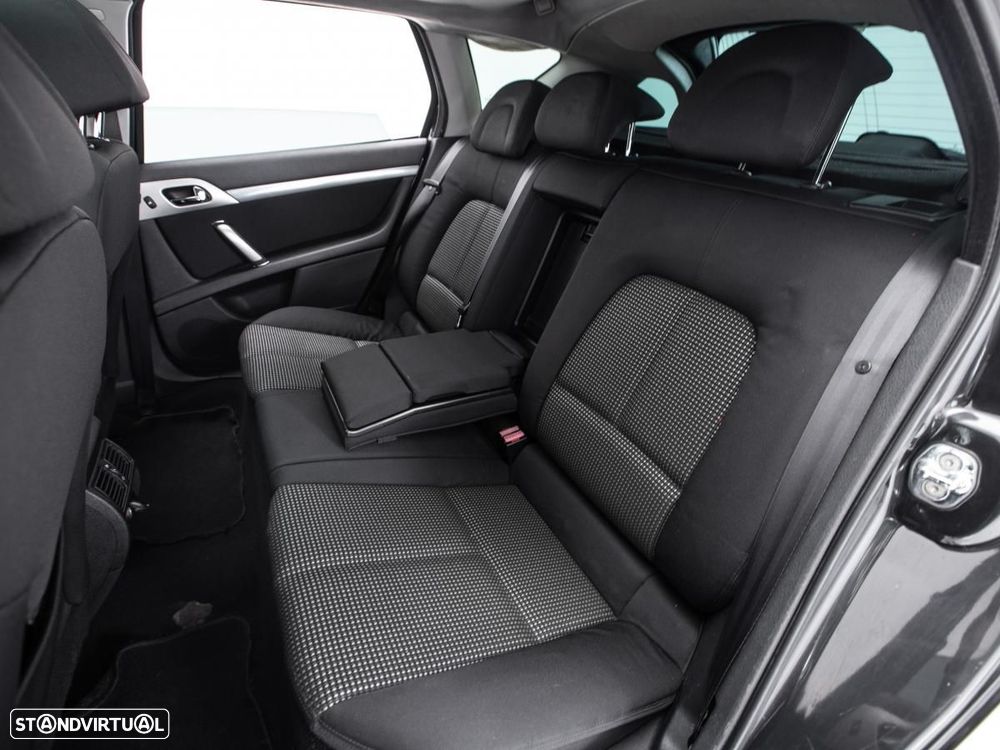 Peugeot 407 SW - 9