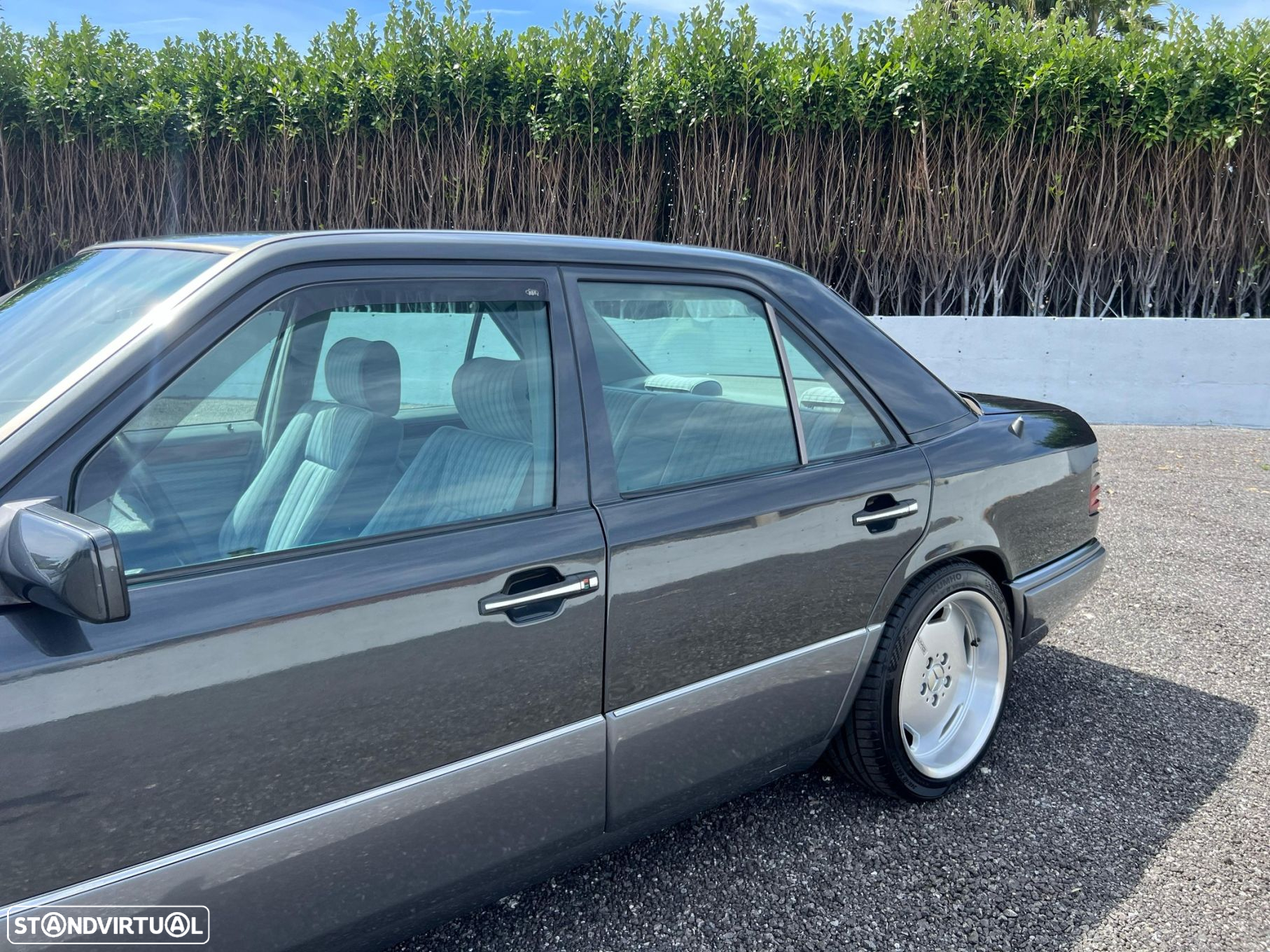 Mercedes-Benz E 280 Classic - 26