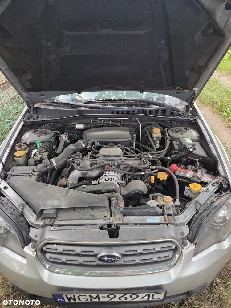 Subaru Outback 2.5i AT - 6