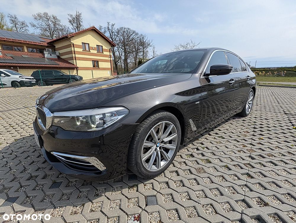 BMW Seria 5 530i Luxury Line - 2