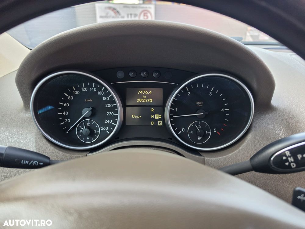 Mercedes-Benz ML - 13