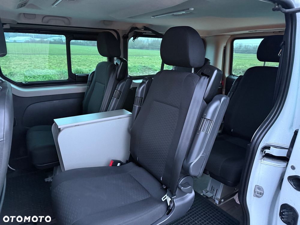 Opel Vivaro - 12