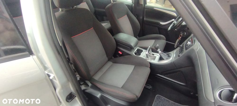 Ford S-Max 2.0 TDCi DPF Champions Edition - 6