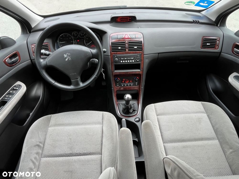 Peugeot 307 1.6 XT Premium Class - 11