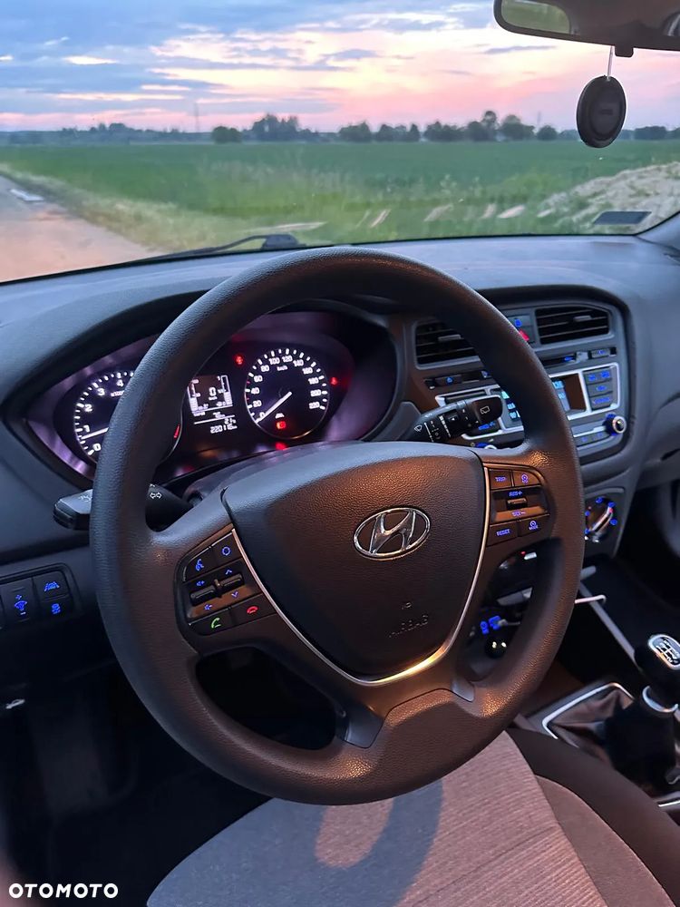 Hyundai i20 1.2 Comfort - 9