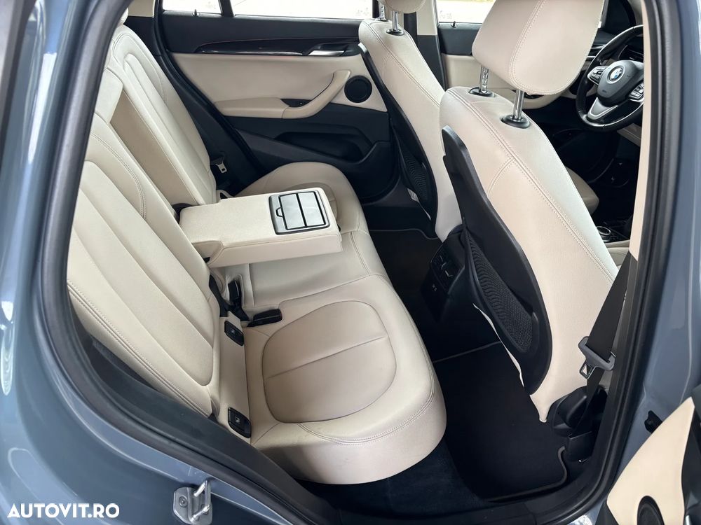 BMW X1 sDrive18d xLine - 33