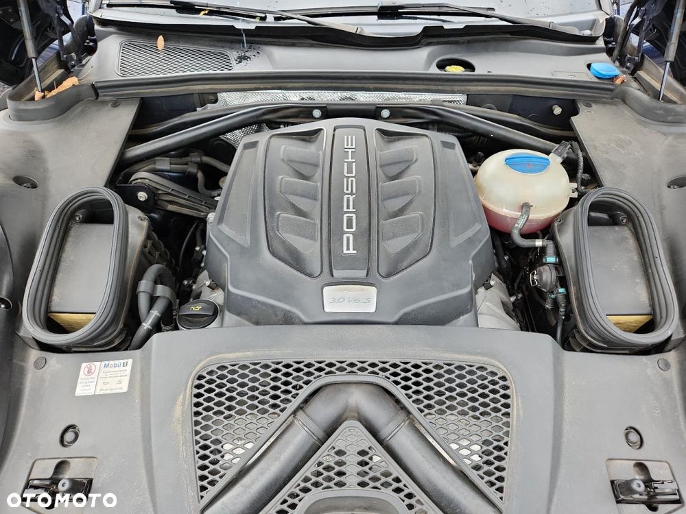 Porsche Macan - 11