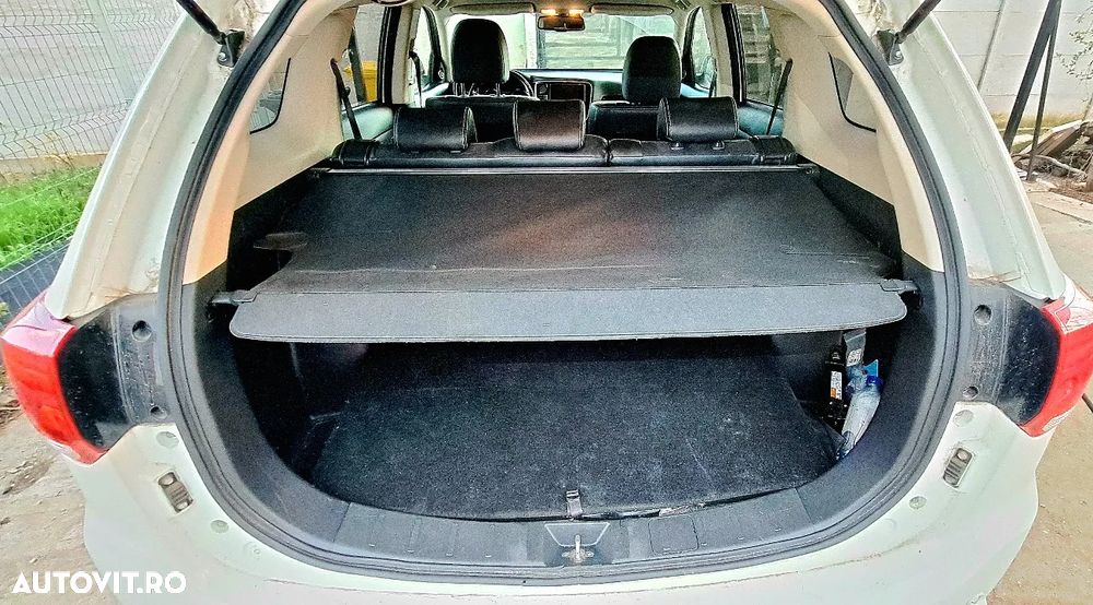 Mitsubishi Outlander 2.0 4WD - 10
