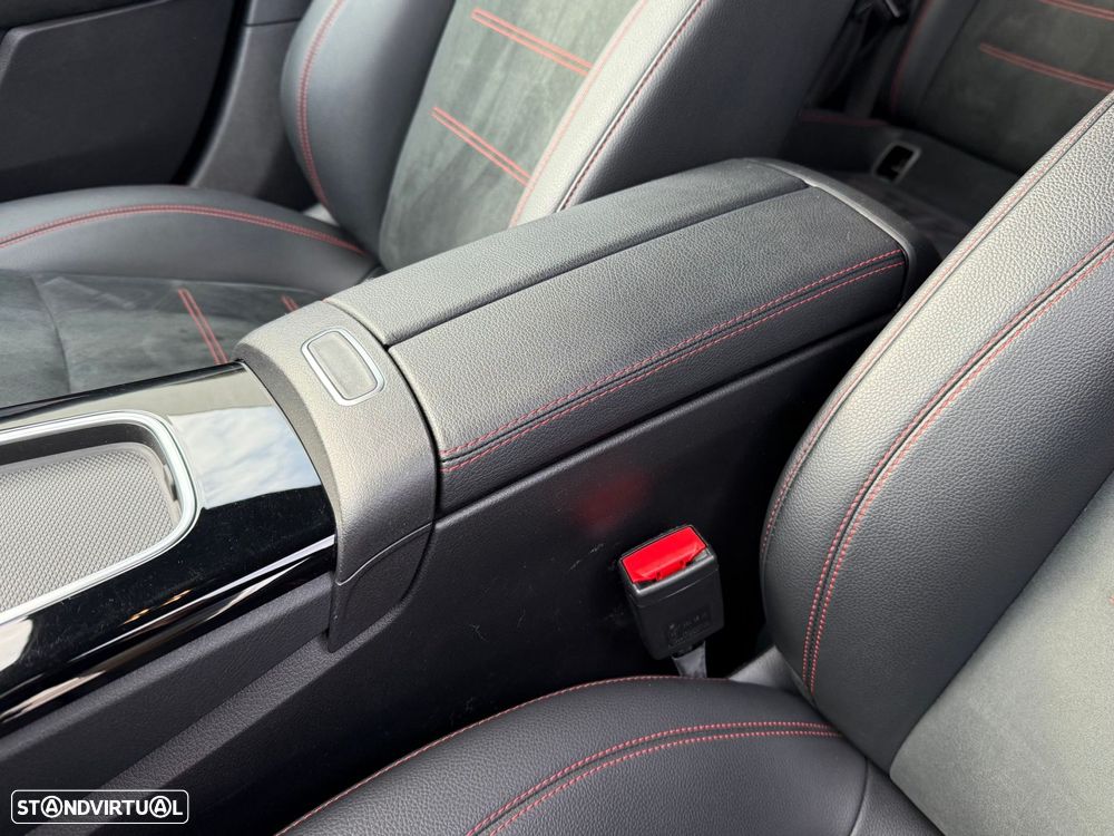 Mercedes-Benz A 250 e AMG Line - 19