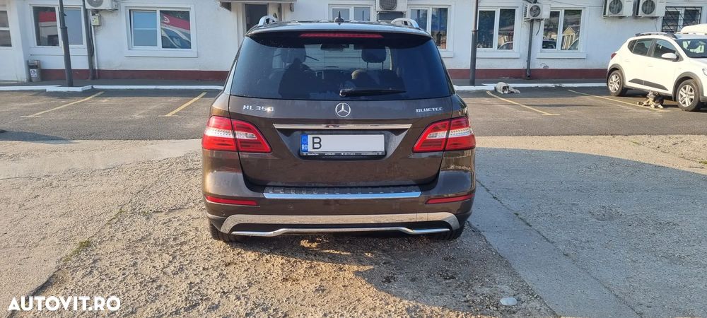 Mercedes-Benz ML 350 BlueTec 4MATIC Aut - 2