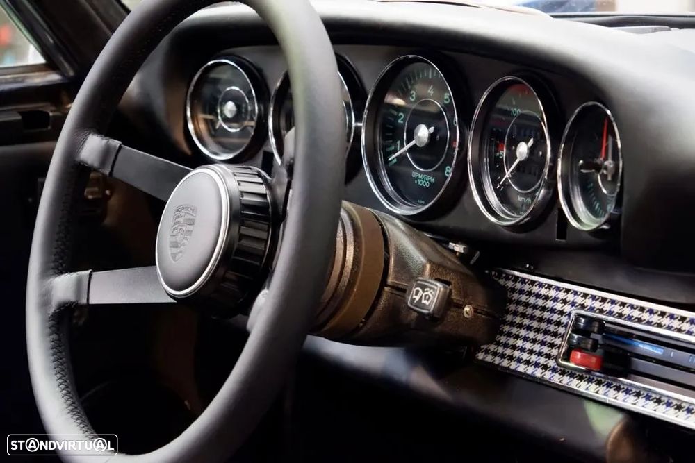 Porsche 911 Série G - 30