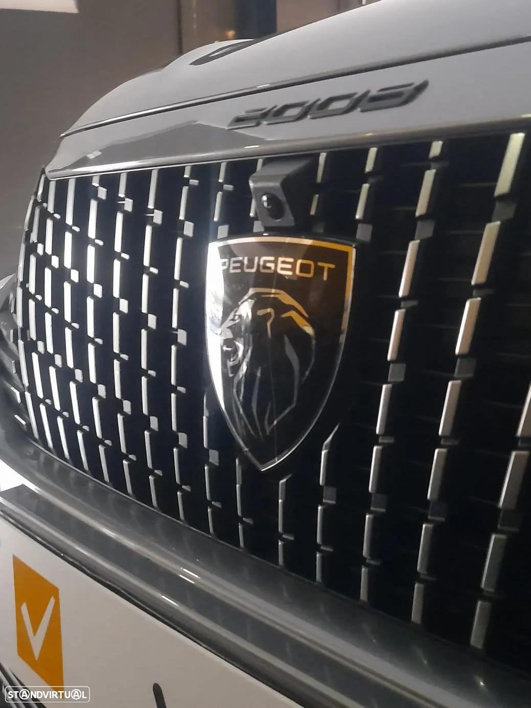Peugeot 2008 1.2 Hybrid Allure e-DCS6 - 12