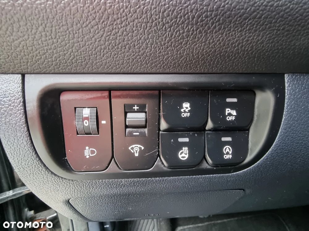 Kia Rio 1.2 Dream Team Edition - 16