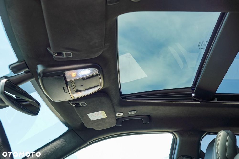 Jeep Grand Cherokee - 20