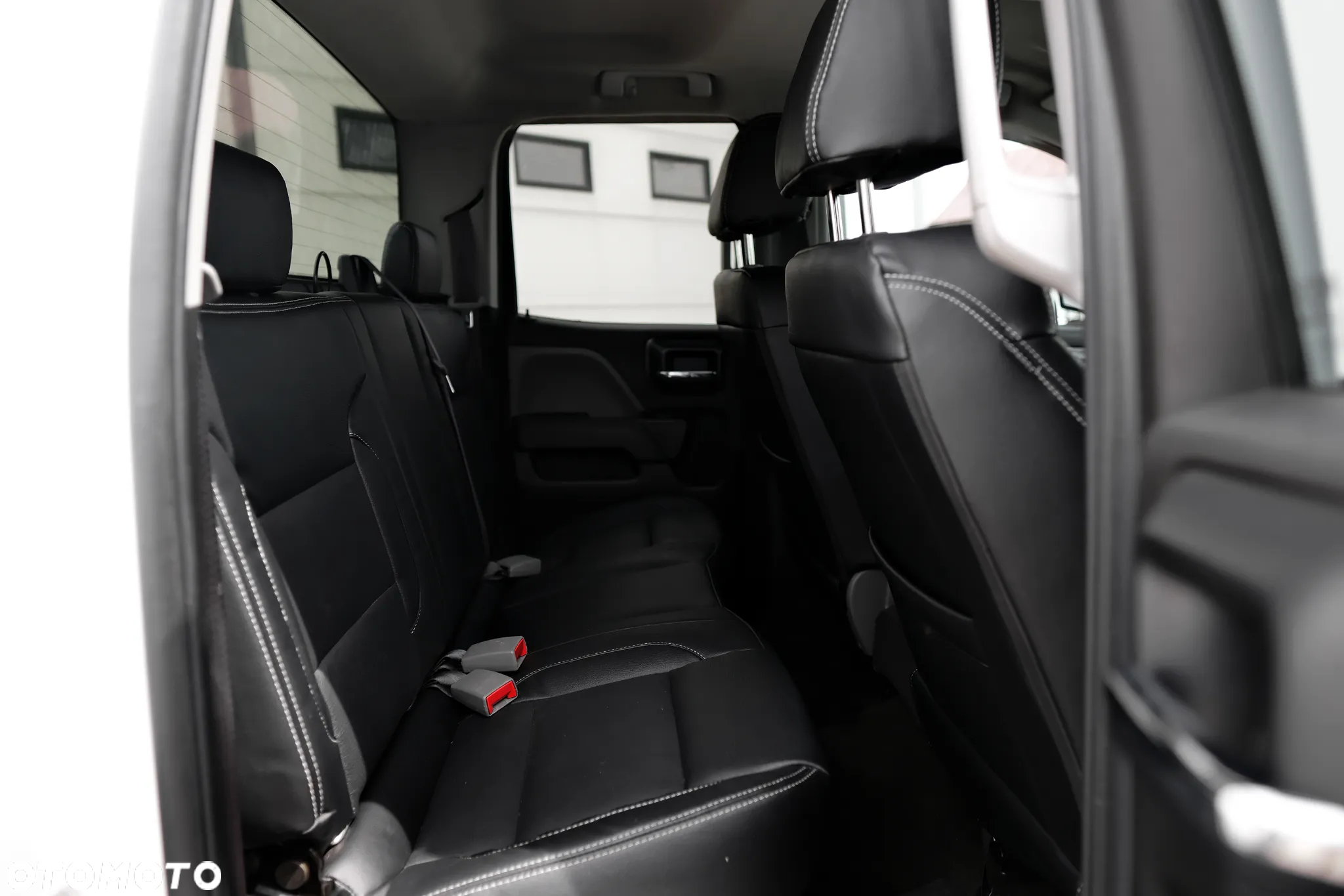 Chevrolet Silverado - 18