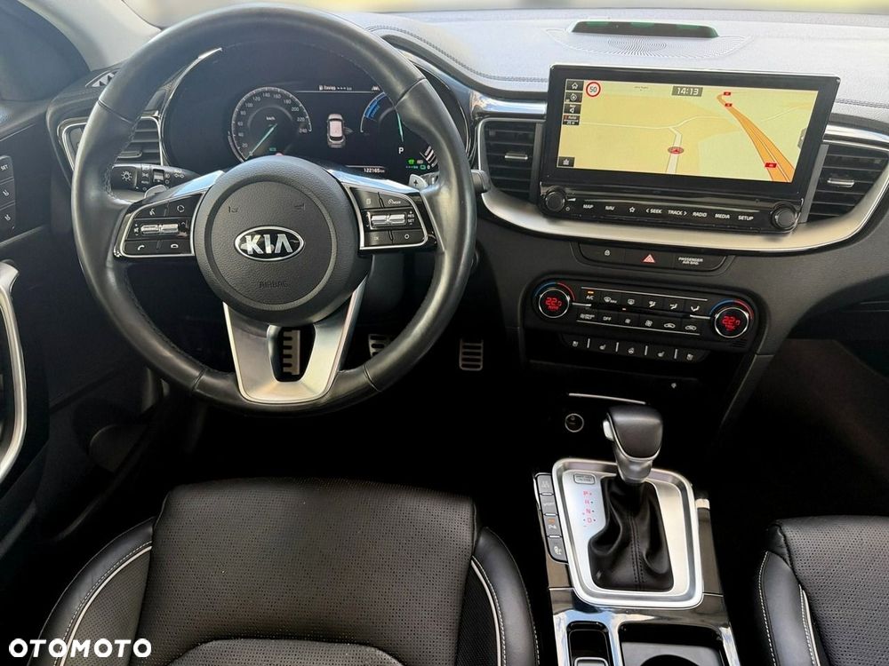Kia XCeed - 16