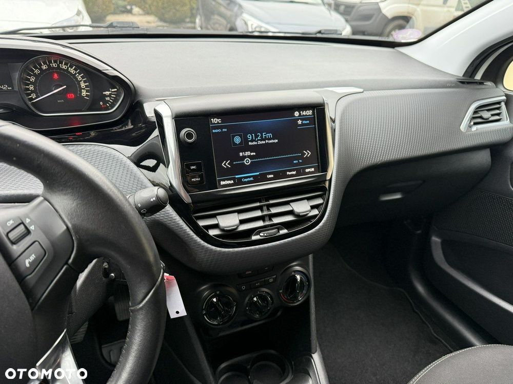 Peugeot 208 1.2 VTi Style - 17