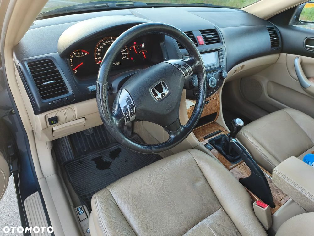 Honda Accord 2.0 Executive - 6