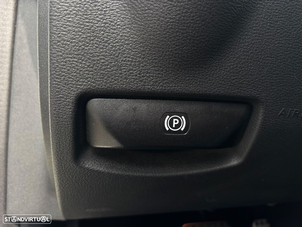 Mercedes-Benz E 250 CDI Avantgarde BE Auto. - 17