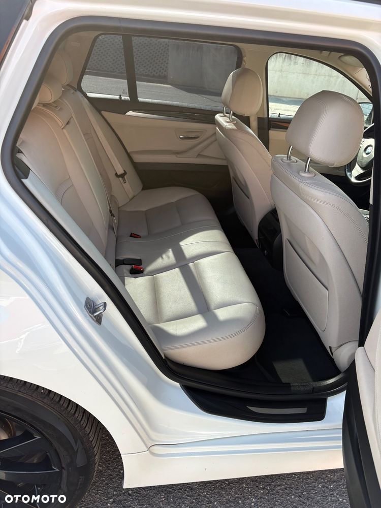 BMW Seria 5 520d - 7