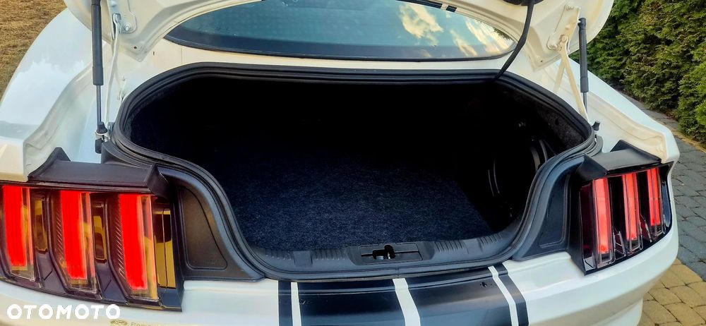 Ford Mustang 5.0 V8 GT - 39