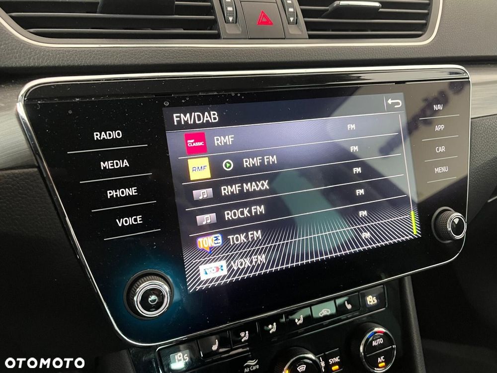 Skoda Superb 2.0 TDI SCR Style DSG - 30