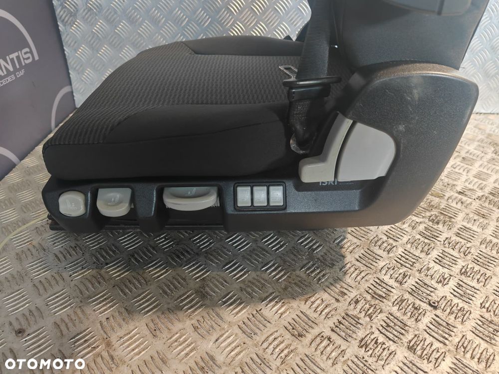 FOTEL KIEROWCY PNEUMATYCZNY ISRI MAN TGX TGA TGS TGL TGM - 7