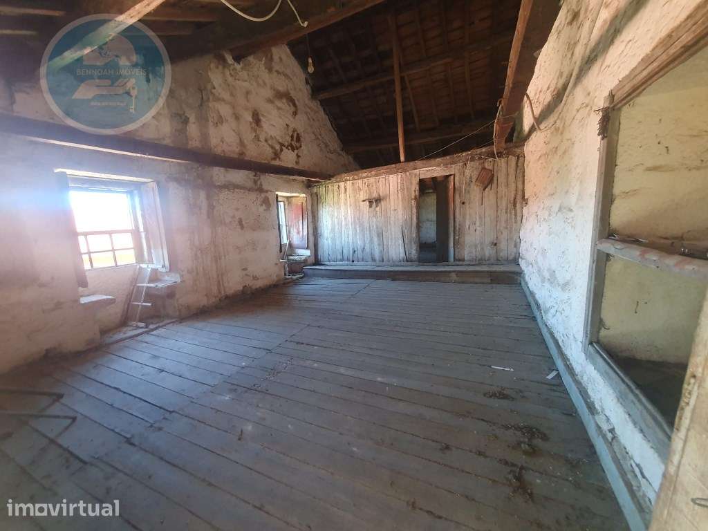 Casa em pedra para restauro em Vila Boa- Cabeceiras de Basto - Grande imagem: 4/29