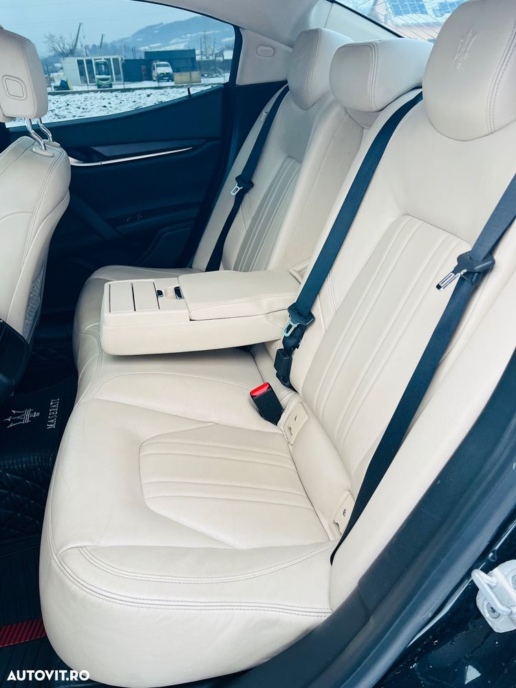 Maserati Ghibli GranLusso - 11