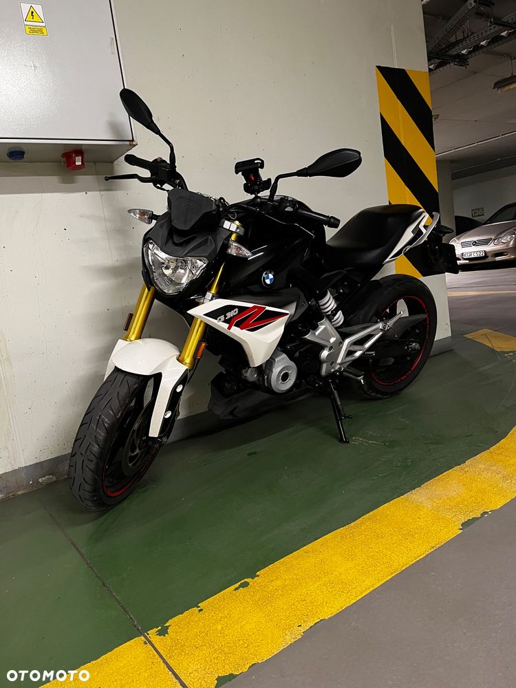 BMW G - 8