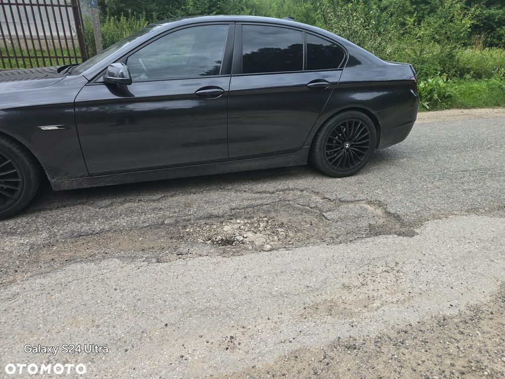 BMW Seria 5 525d xDrive - 3